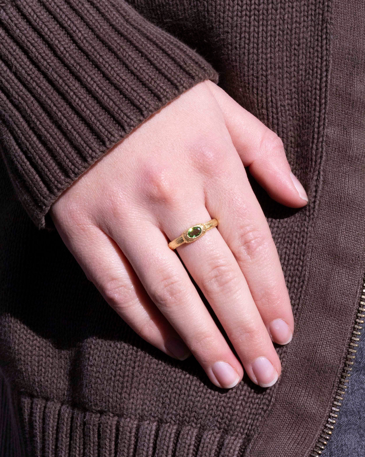 Zierlicher 750 Gelbgold Ring mit Tsavorit (0,46 ct)