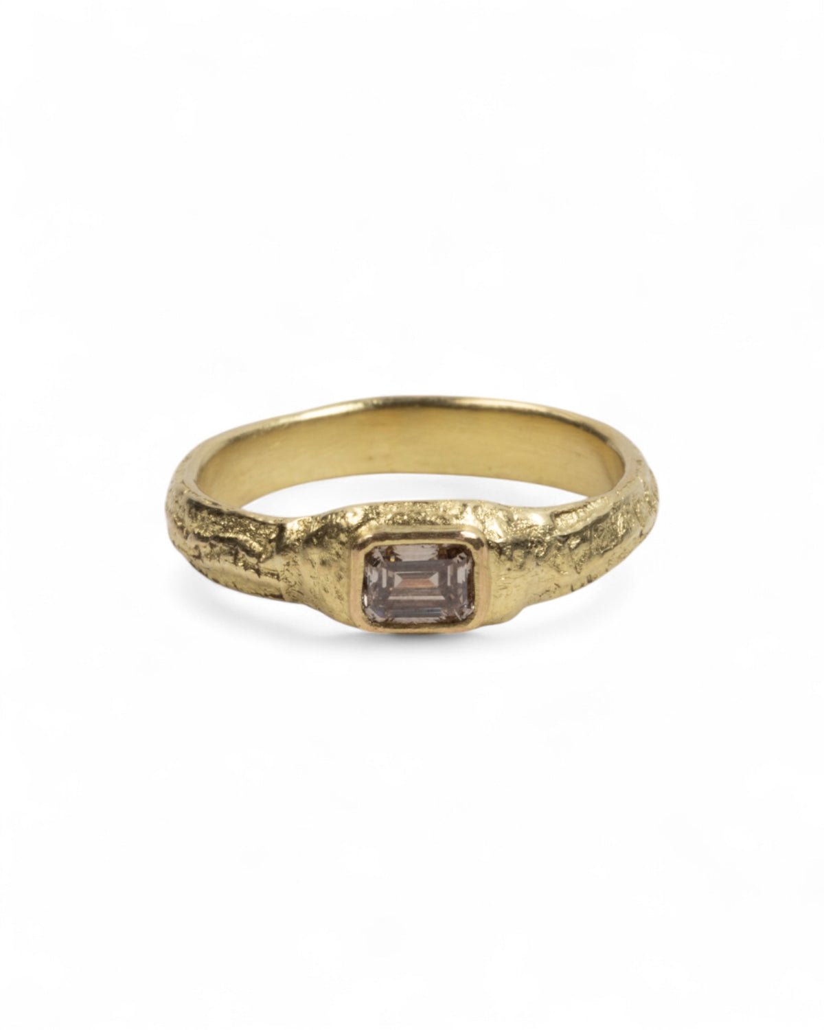 Zierlicher 750 Goldring mit braunem Emerald-Cut Diamant (0,38 ct)