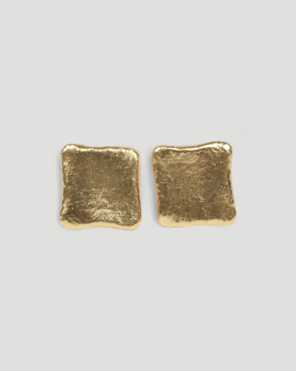 Eckiger Ohrschmuck aus 750 Gold, von Hand geschmiedet