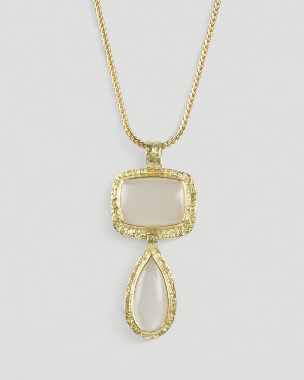 750 Gold Anhänger mit zwei Mondsteinen (11,1 ct) an Fuchsschwanzkette