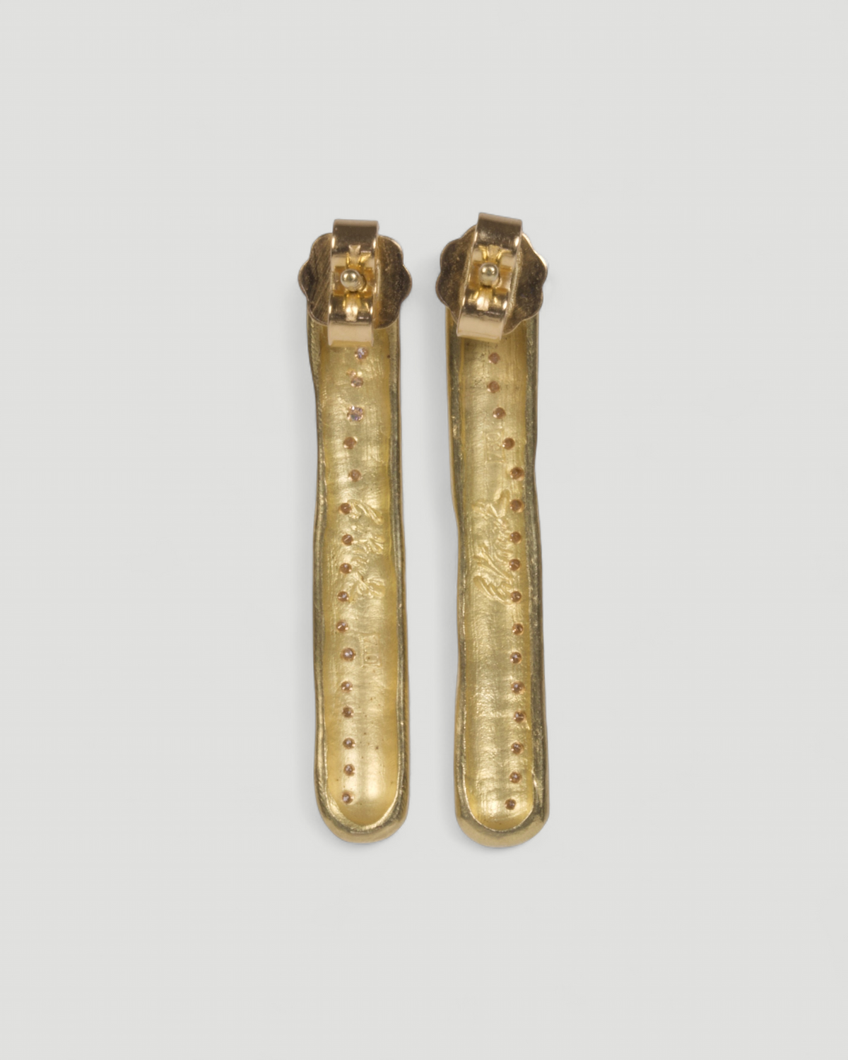 Stab-Ohrstecker 750 Gold mit Tarmac-Struktur und Lab Grown Brillanten, Ansicht 4