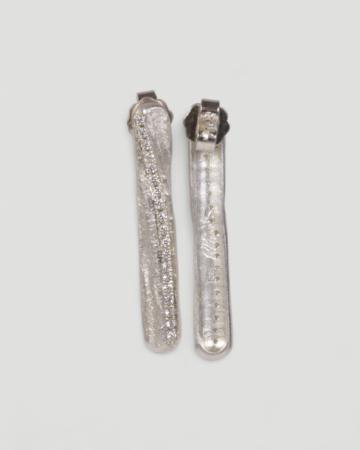 Stab-Ohrstecker 925 Silber mit Tarmac-Struktur und Lab Grown Brillanten, Ansicht 2