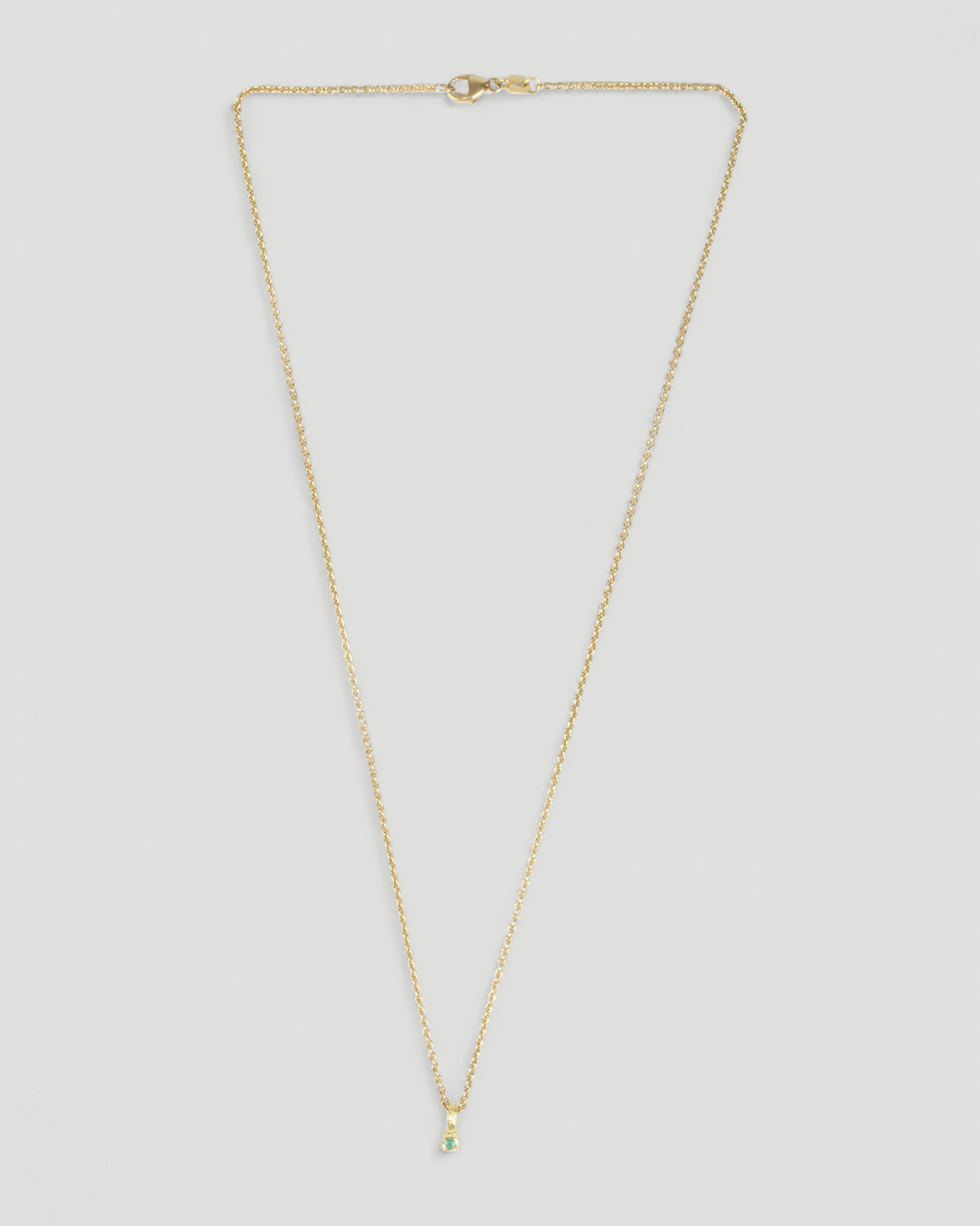 Zarter Würfelanhänger aus 750 Gold mit Smaragd und 750 Goldkette, an der Goldkette