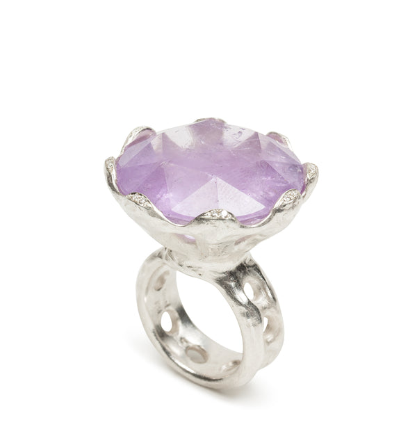 "Think big" Amethyst Ring - Goldschmiede Krack - Trauringe & Unikatschmuck aus Deidesheim
